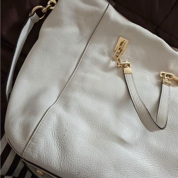 Henri Bendel 100% Pebbled Leather  Shoulder Bag Gold Accents White w HB Dustbag - Picture 12 of 17